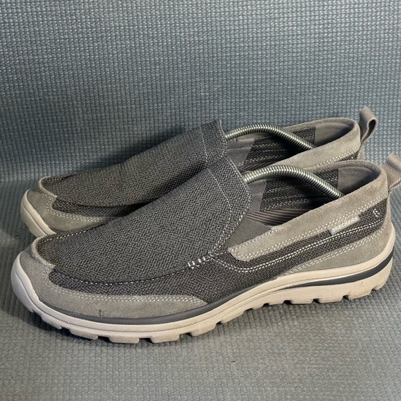 SKECHERS Men's Relaxed Fit Suede Trim Memory Foam Shoes Size 13 - Picture 1 of 9